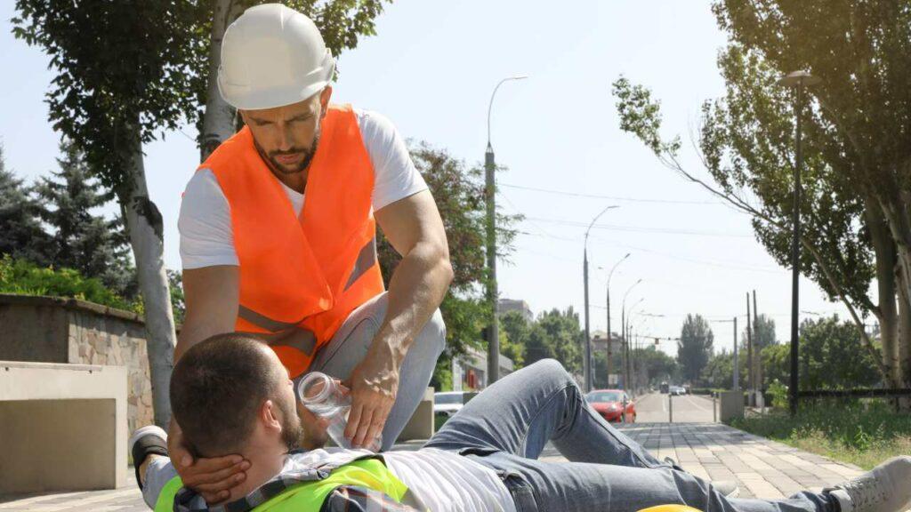 heat stroke first aid