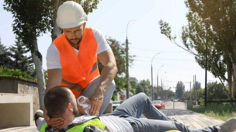 heat stroke first aid